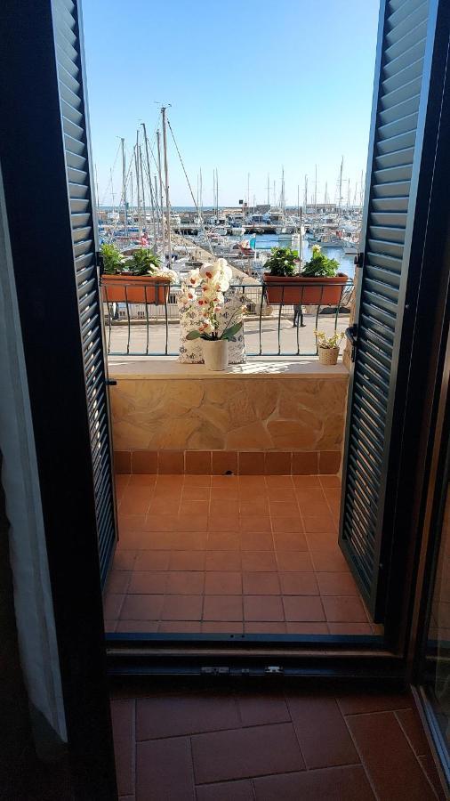 Fra Em Doria "Giubileo 2025" Appartement Nettuno Buitenkant foto